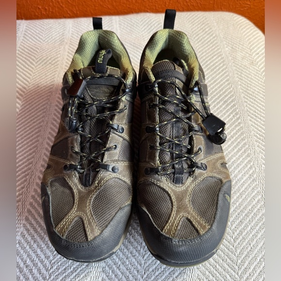 Men's Ahnu Hiking Low Top Waterproof Shoes, Size 10.5 - Picture 2 of 10